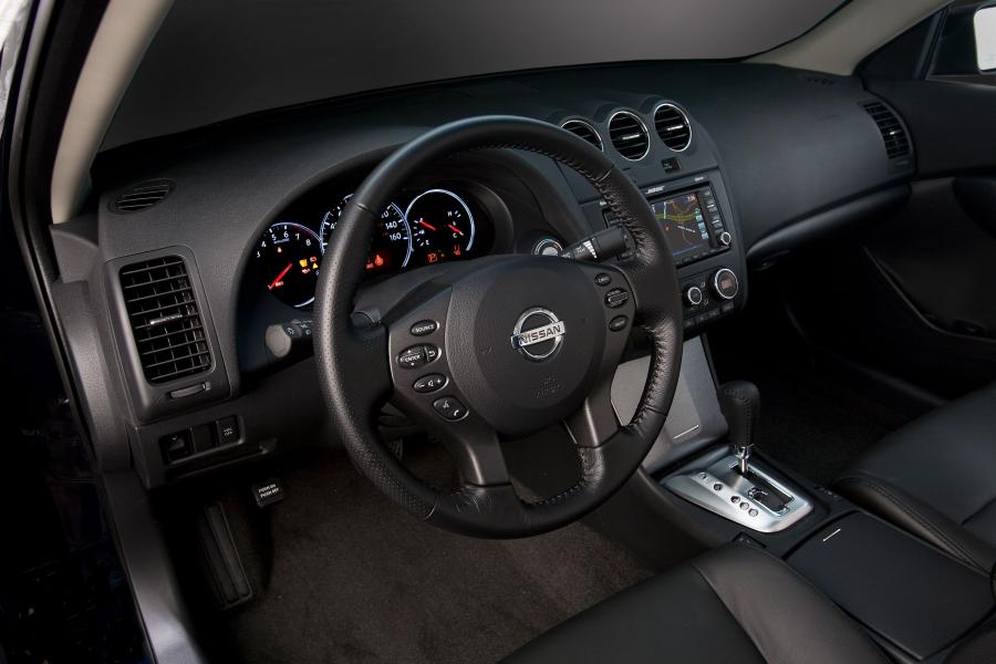  Nissan Altima 2010 года  (фото 24 из 53)